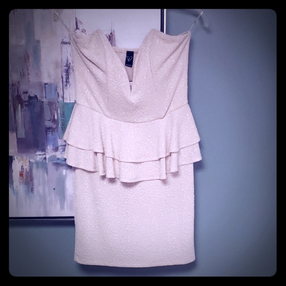 Shimmery Heart Shaped Dress - Picture 4 of 4